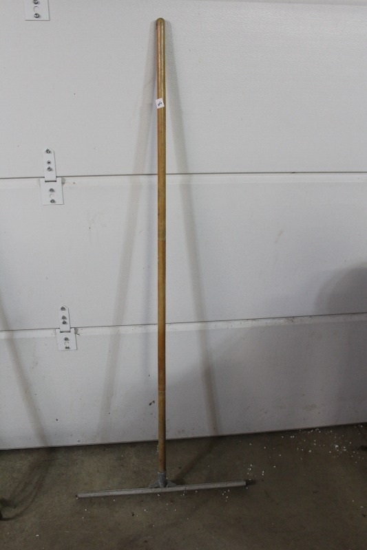 lot 215 image: Floor Squegee