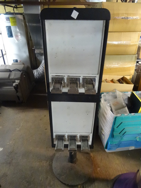 Sticker machine