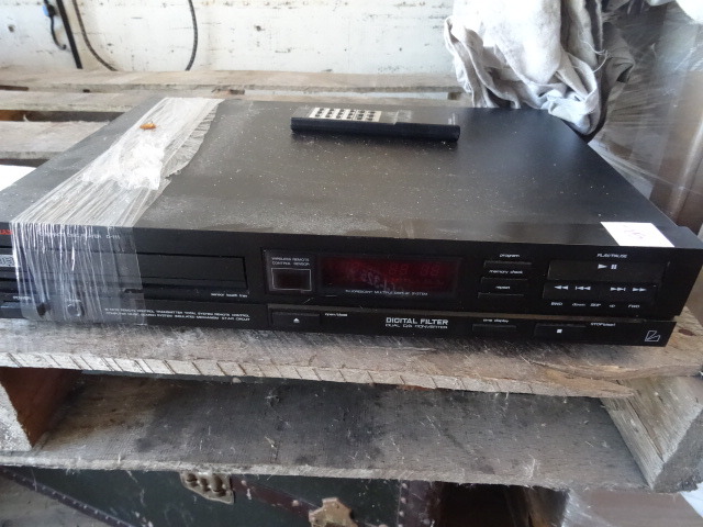 Compact Disc Player