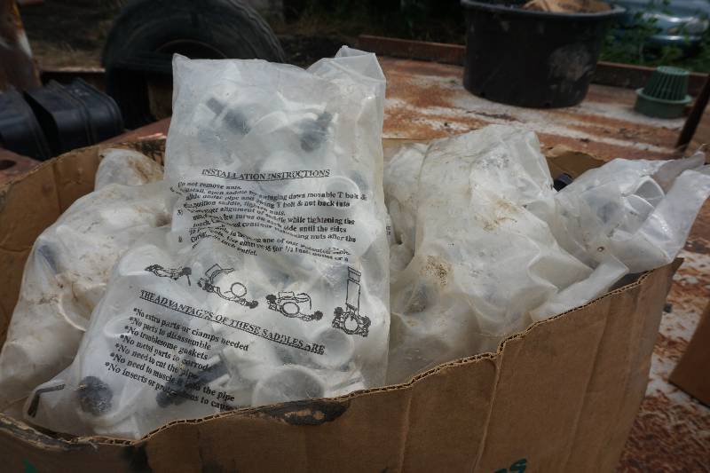 lot 6 image: 10 Bags of Landscape Irrigation PVC Qwik Seal Pipe Saddles