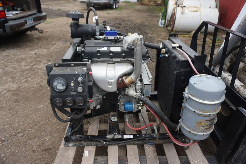 lot 2 image: Hyundai Juniper Oil Field Generator Motor