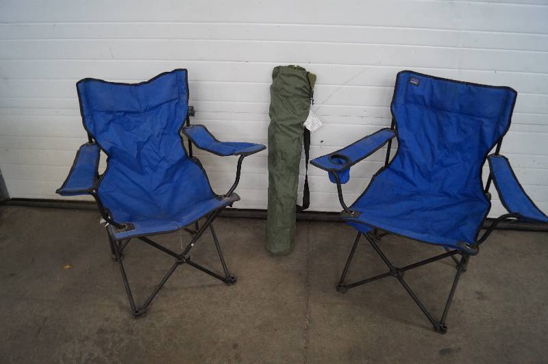 lot 9 image: Folding Armchairs