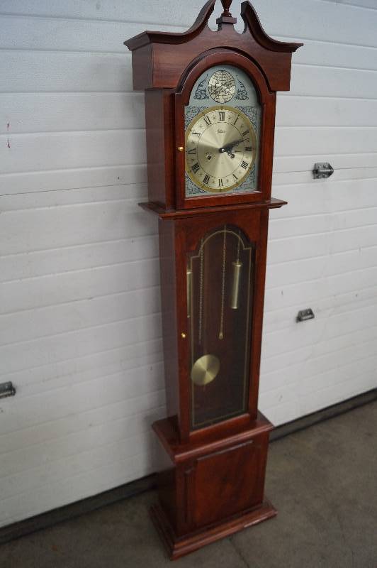 lot 10 image: Grandfather Clock