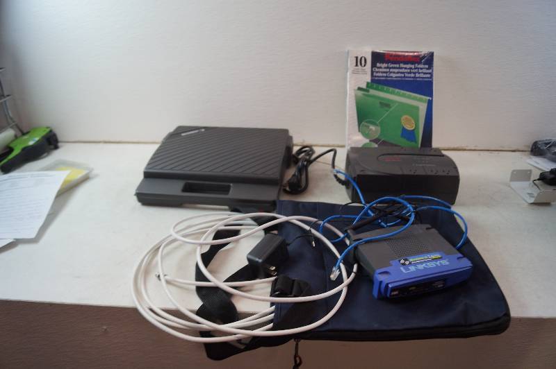 lot 32 image: Office Items