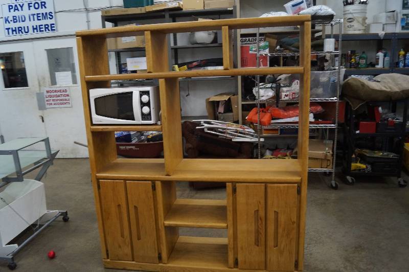 lot 39 image: Entertainment Center