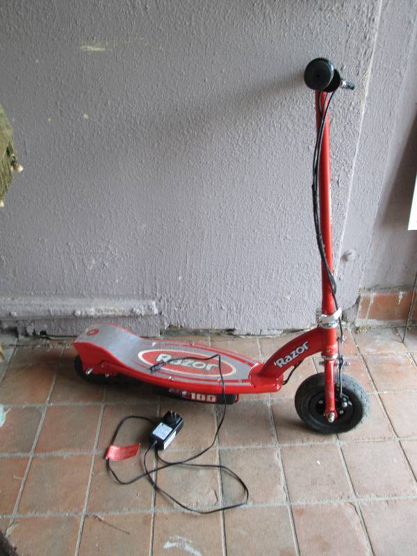 razor scooter with battery and char...