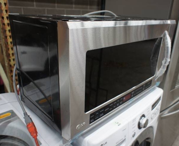 lot 14 image: LG Microwave - Model # (LMHM2017ST)