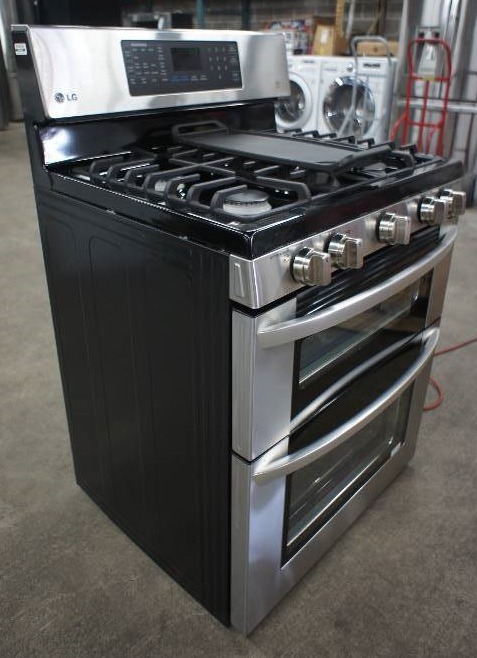 lot 5 image: LG Stove - Model # (LDG3036ST)