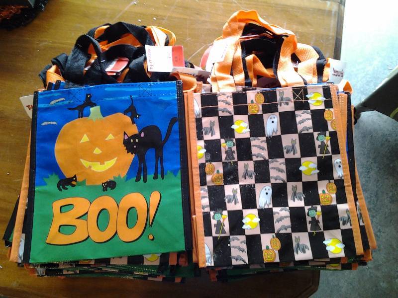Lot Of 50-Trick Or Treat Bags