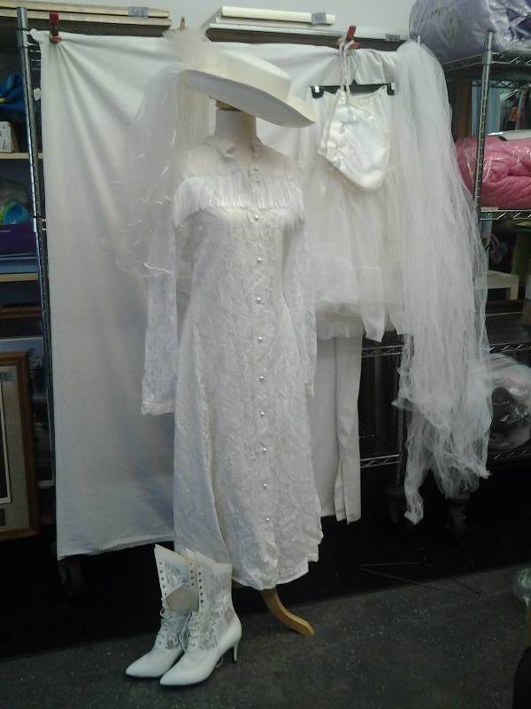 Western Bride Ensemble Size L