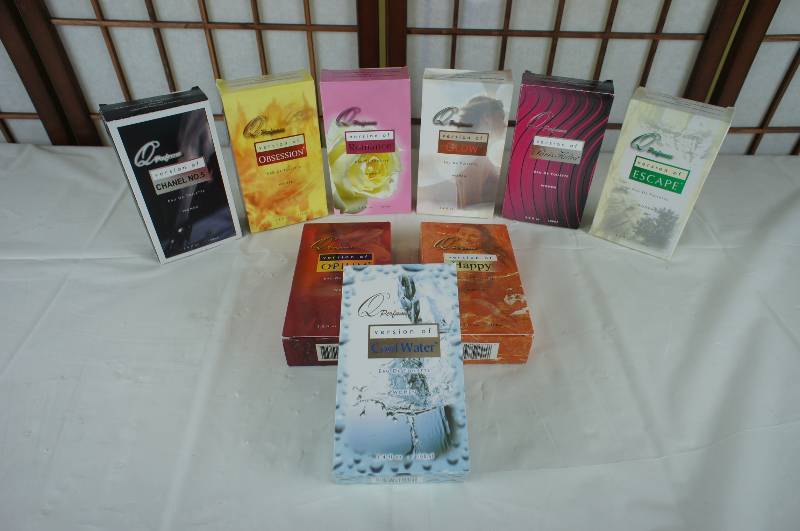 lot 63 image: Ladies 9 Piece Designer-inspired Fragrance Set