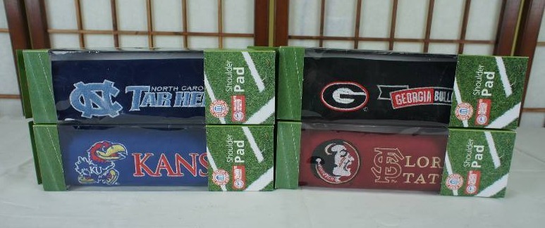 lot 87 image: College Team Shoulder Pads