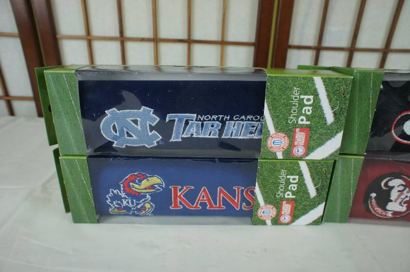 lot 88 image: College Team Shoulder Pads