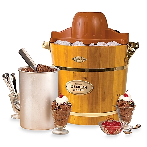 lot 81 image: Nostalgia Electrics 4-Quart Plastic Bucket with Wood Slats Electric Ice Cream Maker
