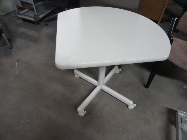 Tear Drop Table on Wheels 32 X 29
