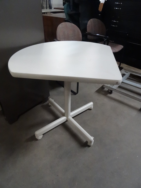 Tear Drop Table on Wheels 32 X 29