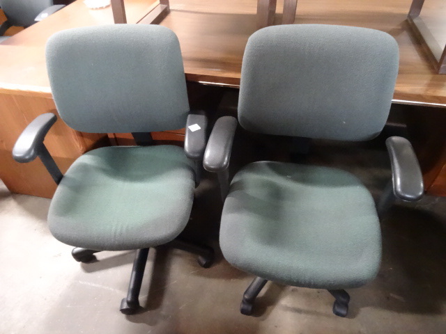 2 Matching Office Chairs On Wheels