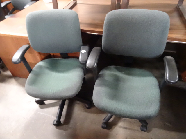 2 Matching Office Chairs On Wheels