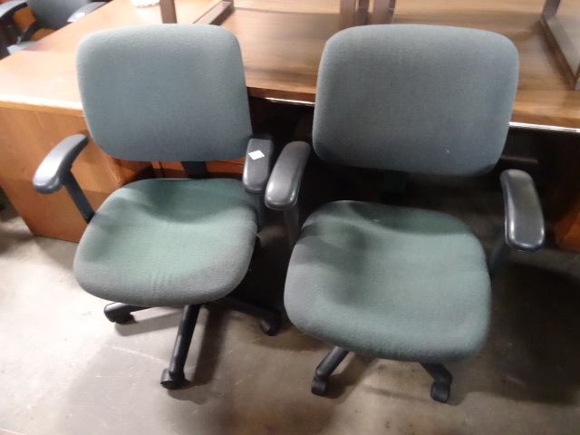 2 Matching Office Chairs On Wheels