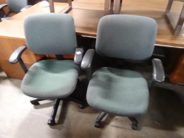 2 Matching Office Chairs On Wheels