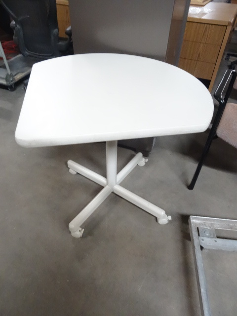 Tear Drop Table on Wheels 32 X 29