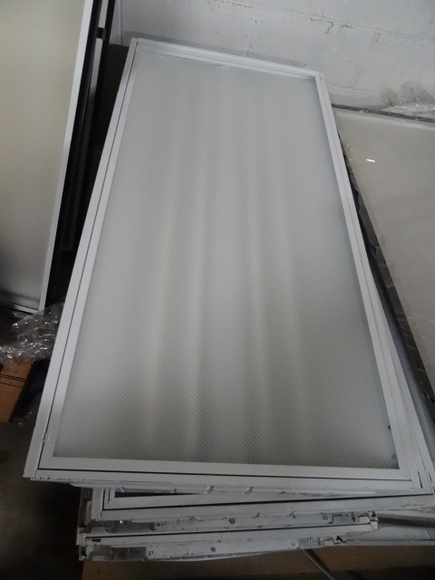 2 X 4 in Ceiling Fluorescent Light