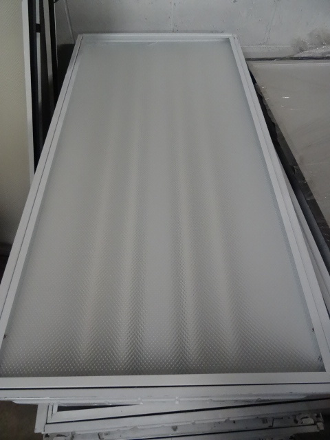 2 X 4 in Ceiling Fluorescent Light
