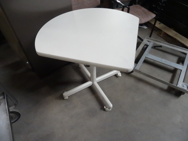 Tear Drop Table on Wheels 32 X 29