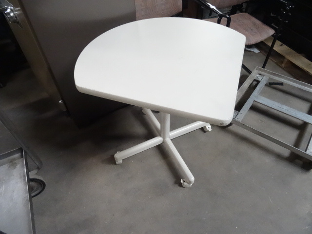 Tear Drop Table on Wheels 32 X 29
