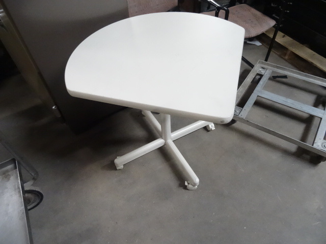 Tear Drop Table on Wheels 32 X 29