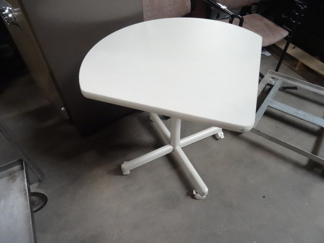 Tear Drop Table on Wheels 32 X 29
