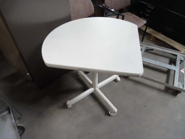 Tear Drop Table on Wheels 32 X 29
