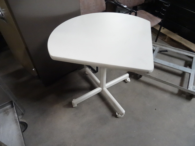 Tear Drop Table on Wheels 32 X 29