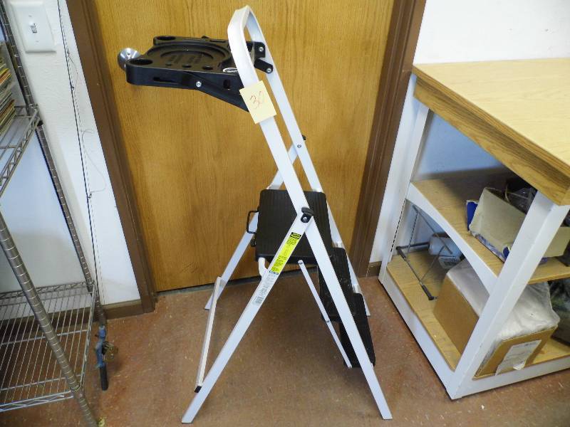 Folding Step Ladder