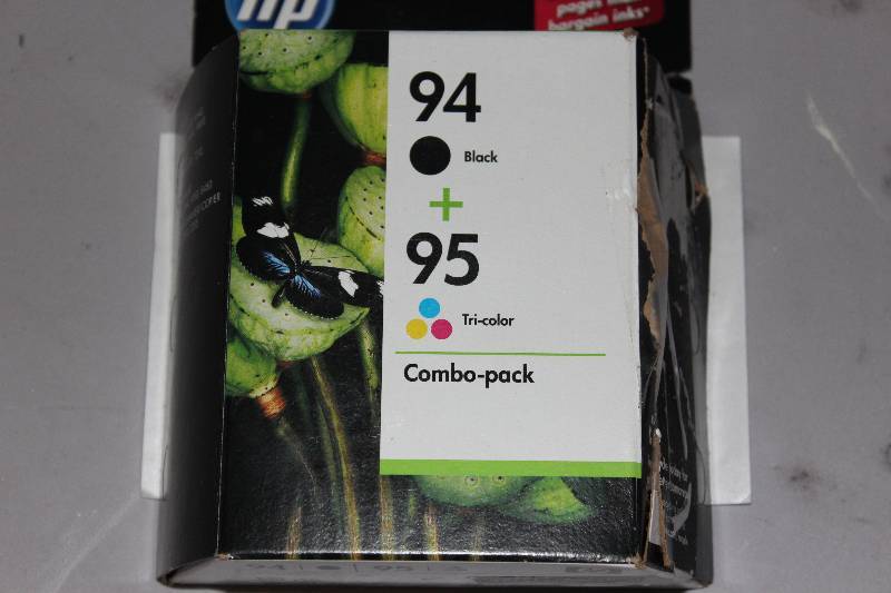 lot 44 image: HP Print Cartridge Double Pack 94 Black 95 Tri-Color.