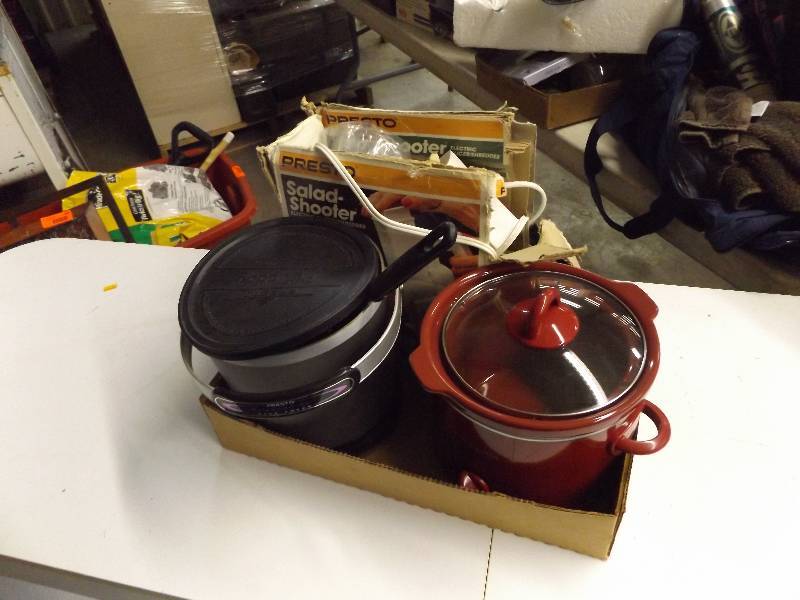 lot 273 image: Fry Daddy, Crock Pot, And Salad Shooter