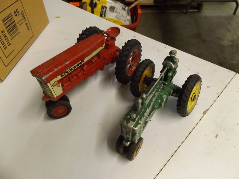 lot 87 image: 2 Older Toy Metal Tractors