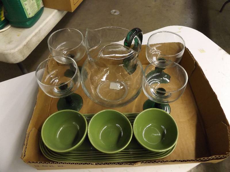 lot 278 image: Pitcher and 4 Glasses and a Condiment Dish