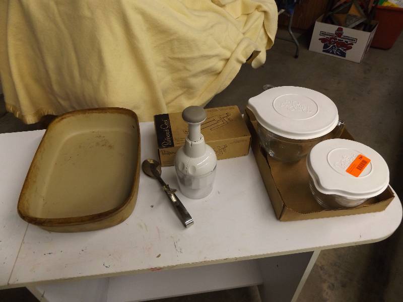 lot 284 image: Pampered Chef Lot