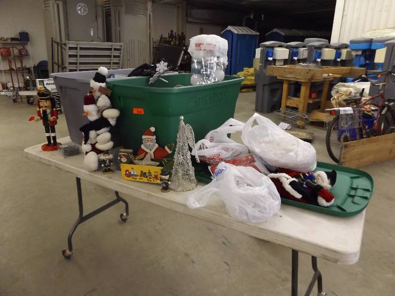 lot 207 image: 2 Totes of Christmas items