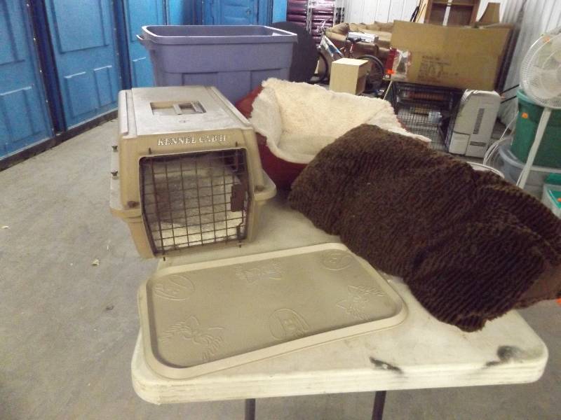 lot 210 image: Pet Lot 3