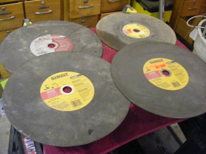 lot 3 image: 4 cut off disks