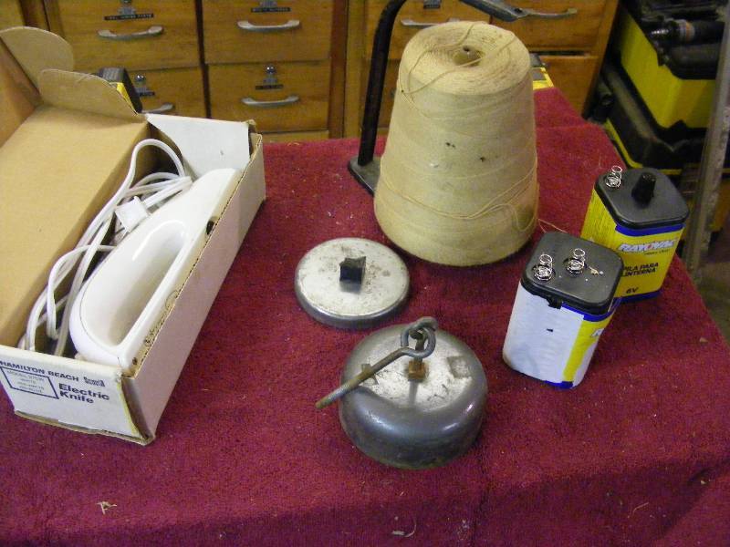 lot 19 image: Knife, Battery, Magnets,Twine