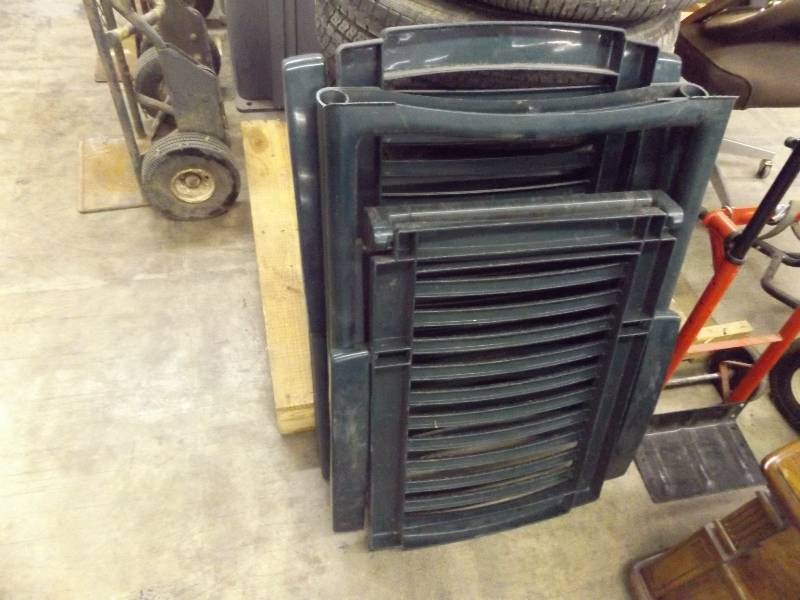 lot 105 image: 2 Green Plastic Outdoor Folding Chairs