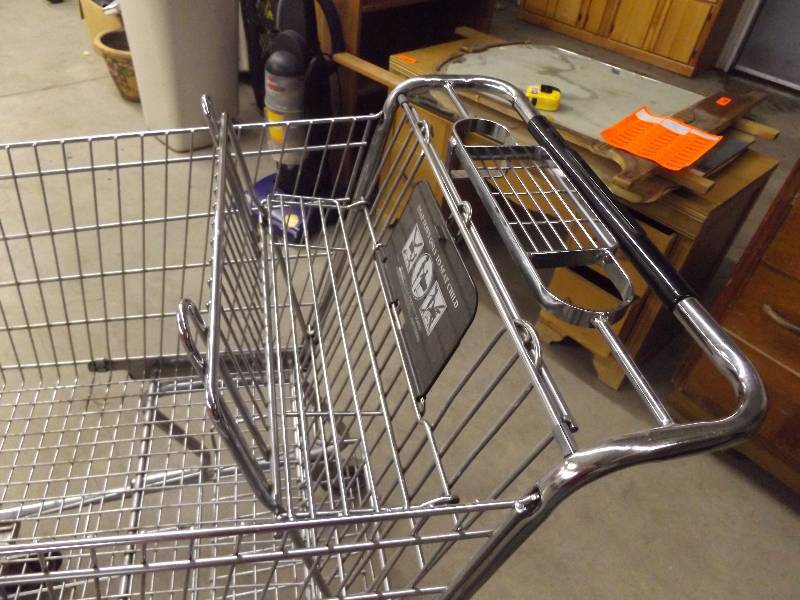 lot 122 image: Shopping Cart