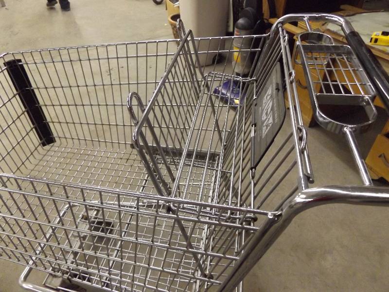 lot 120 image: Shopping Cart