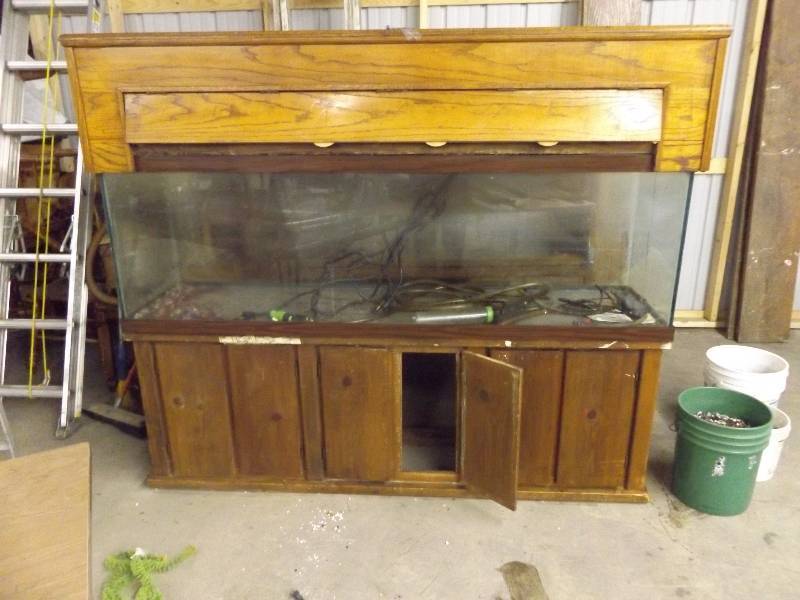 lot 141 image: Large Fish Aquarium with Pumps, Stand, Rocks, Filters, Supplies
