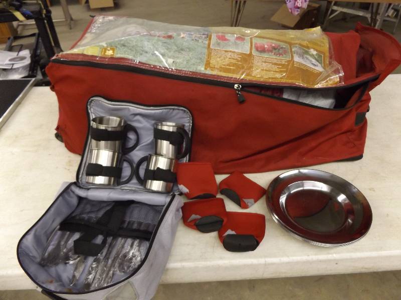 lot 147 image: Tent Sleeps 5, Silverware, Air Pumps (chairs not included)
