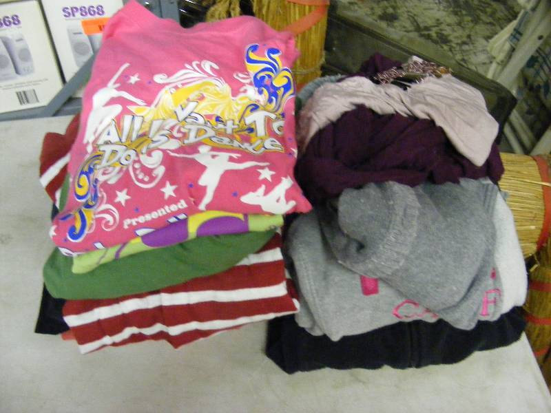 lot 241 image: Size M T-shirts, Shirts, Hoodies