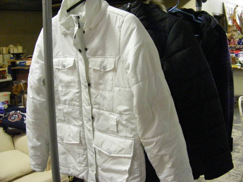 lot 244 image: Nice Winter Jackets Ladies Size M